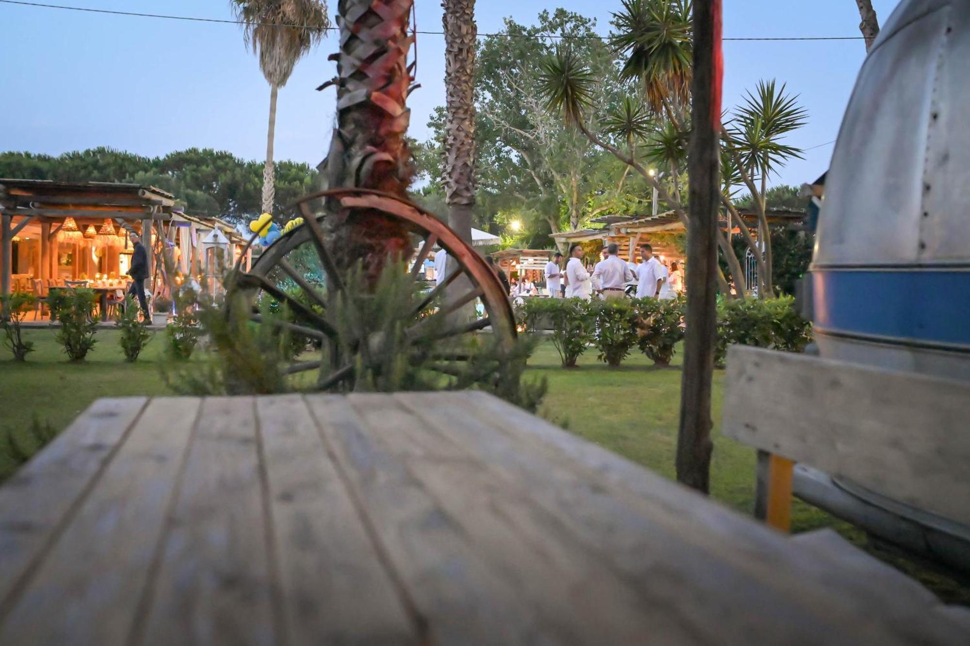 Paradise Ranch Hotel Borgo Sabotino Ngoại thất bức ảnh